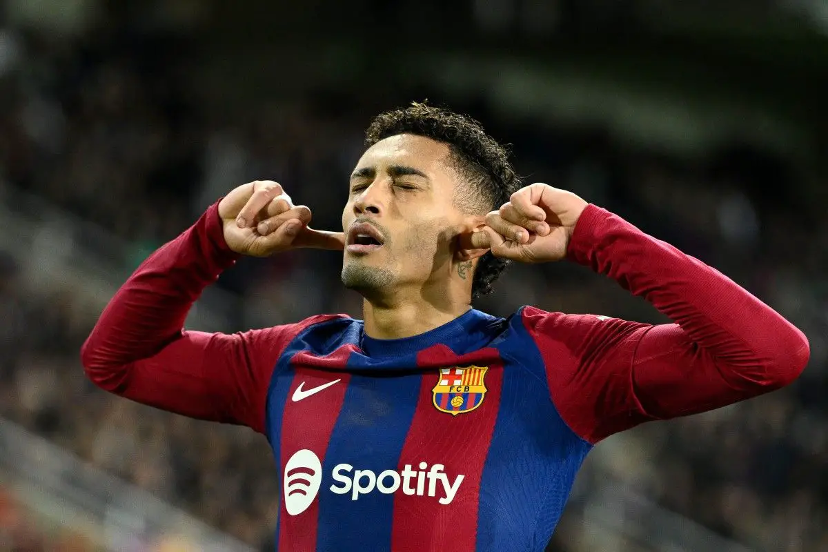كأس السوبر الإسباني... برشلونة يكشف موقف رافينيا من الكلاسيكو