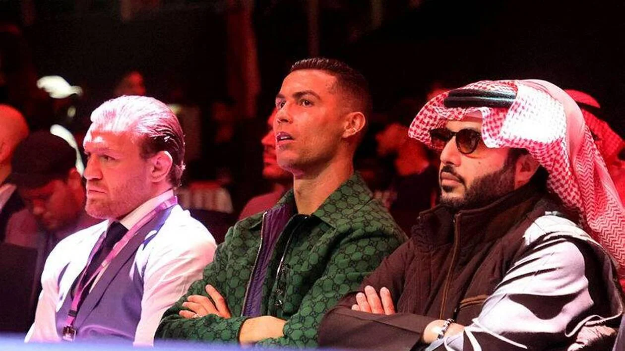 في نزال انتوني جوشوا ...كريستيانو رونالدو بكونور مكريغور يقارنان الساعات