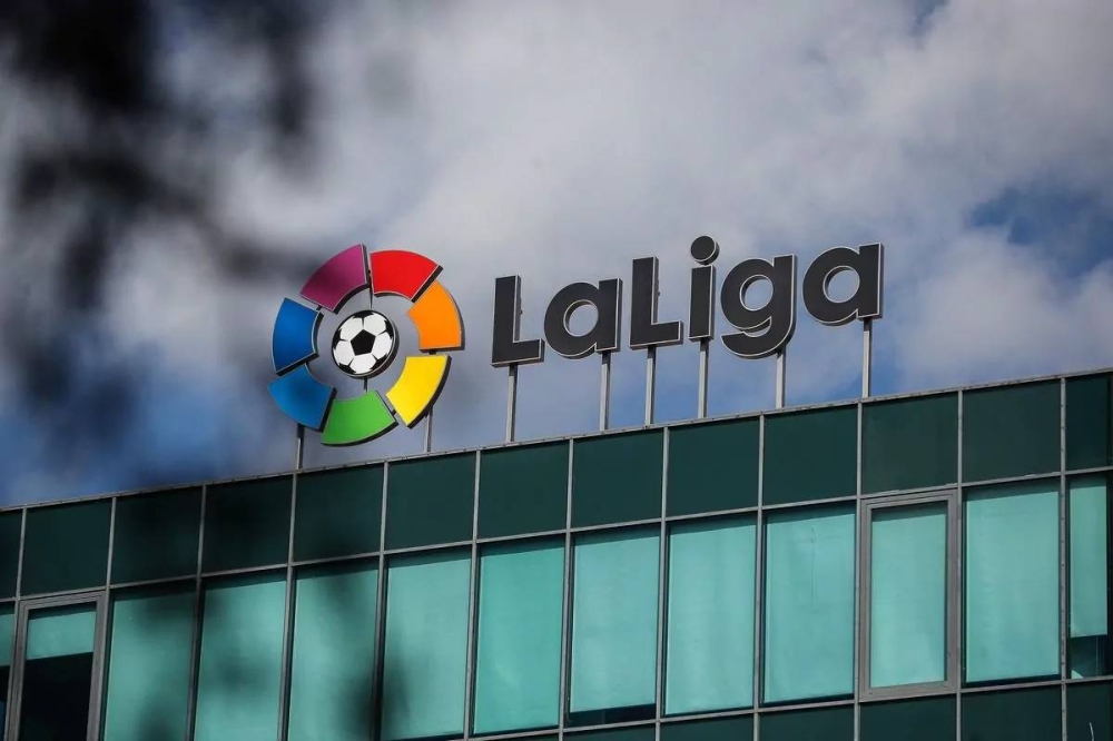 بفضل الإيرادات التجارية القياسية... 5.7 مليار يورو دخل رابطة الدوري الإسباني 